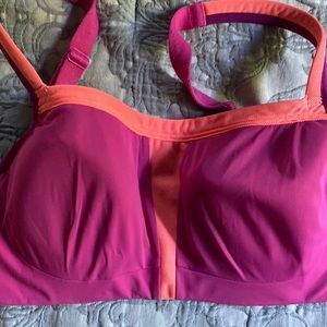 Le Mystere pink sports bra 34C